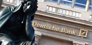 Έκτακτο: Ντου της αστυνομίας στα γραφεία της Deutsche Bank