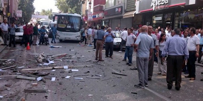 ΤΟΥΡΚΙΑ: Σφαγή σε προεκλογική συγκέντρωση - Τρεις νεκροί, οκτώ τραυματίες