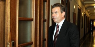 Πετρόπουλος: Οι περικοπές θα αφορούν και συντάξεις κάτω από τα 1.000 ευρώ