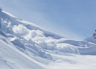 ΕΛΒΕΤΙΑ: Χιονοστιβάδα παρέσυρε τουλάχιστον 10 ορειβάτες στο Βαλαί
