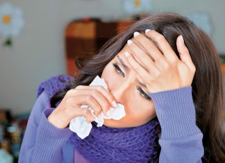 Πώς ξεχωρίζουμε τη γρίπη από τον κορωνοϊό