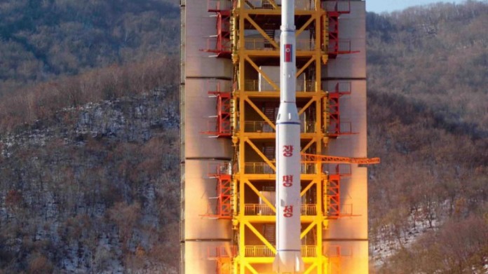Βόρεια Κορέα: Η Πιονγκγιάνγκ προχώρησε στην εκτόξευση ενός βαλλιστικού πυραύλου