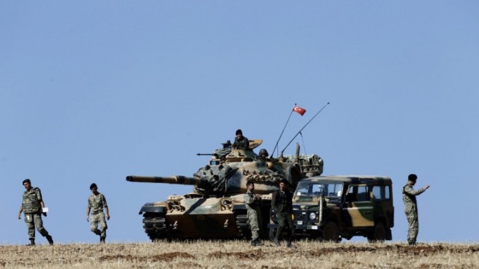 Times: Τουρκικά στρατεύματα στη Συρία γεννά φόβους σύρραξης με τις ΗΠΑ