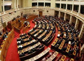 Βουλή: Στις επιτροπές το διυπουργικό νομοσχέδιο – Αντιδράσεις για το «επείγον»