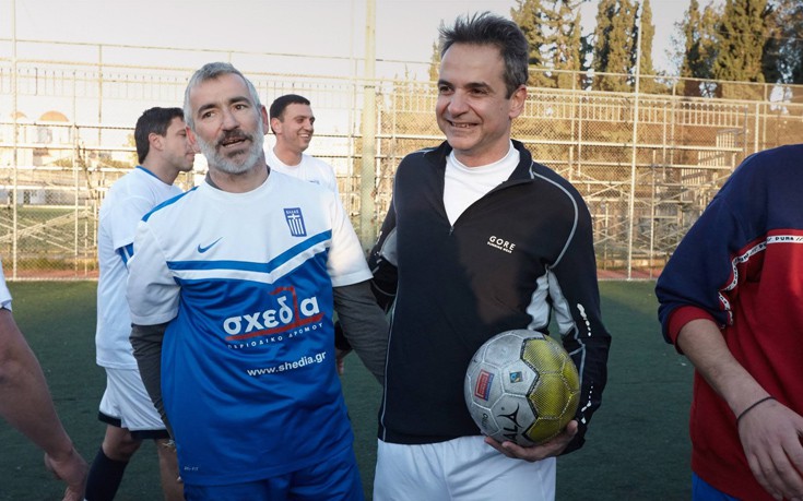 Κυριάκος Μητσοτάκης, ποδόσφαιρο, Εθνική Ομάδα Αστέγων,