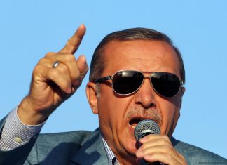 «Τελειώνει» o Ερντογάν: «Η δίψα του για εξουσία θα στοιχίσει πολύ στην Τουρκία»
