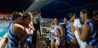 Πέταξαν τον διαιτητή στην πισίνα σε αγώνα πόλο γυναικών