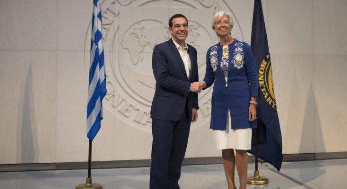 Λαγκάρντ: Θα παραμείνουμε με τον έναν ή τον άλλο τρόπο στην Ελλάδα