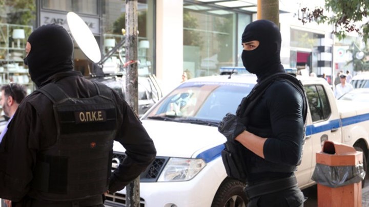 Συνελήφθη Αφγανός με πυροκροτητές στο κέντρο της Αθήνας
