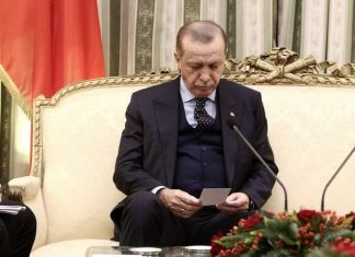 Ο Ερντογάν σέβεται τη Λωζάννη, αλλά μιλά για "τούρκους" της Θράκης