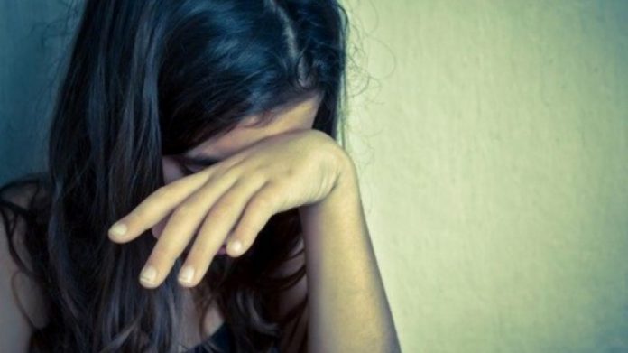 Κάλυμνος: Πατέρας εξωθούσε στην πορνεία την 14χρονη κόρη του