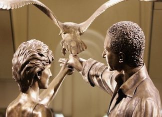 ΒΡΕΤΑΝΙΑ: Το Harrods ξηλώνει το άγαλμα της πριγκίπισσας Νταϊάνας