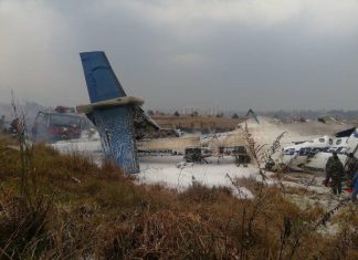 ΝΕΠΑΛ: Τουλάχιστον 50 νεκροί από συντριβή αεροπλάνου