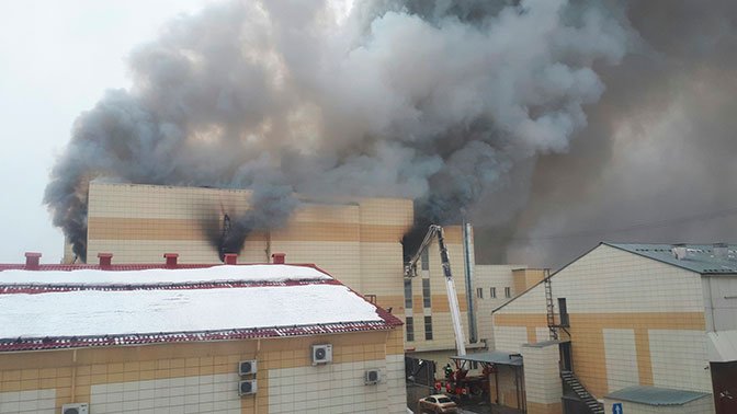 ΡΩΣΙΑ: Πυρκαγιά σε εμπορικό κέντρο με τουλάχιστον 37 νεκρούς