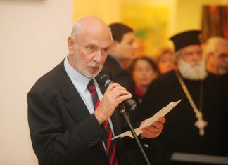 Σε ηλικία 81 ετών πέθανε ο επί σειρά ετών διευθυντής του Μουσείου Μπενάκη, Άγγελος Δεληβορριάς
