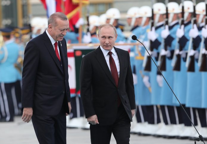 Η προκλητική απάντηση Ερντογάν στον Πούτιν για τους δύο Έλληνες στρατιωτικούς