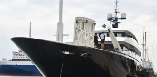 Πλωτό παλάτι 67,5 μέτρων στο λιμάνι της Σούδας