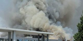 Κομοτηνή: Φωτιά σε εργοστάσιο με μπαταρίες