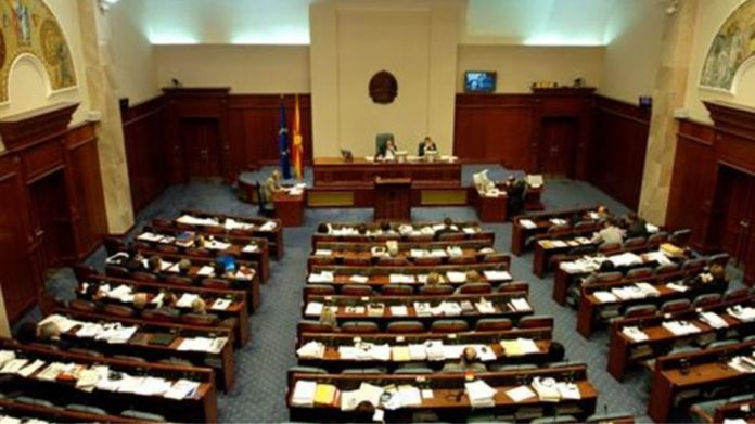 ΠΓΔΜ: Δημοσιεύτηκε σε ΦΕΚ νόμος κύρωσης της συμφωνίας των Πρεσπών