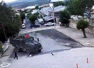 ΤΟΥΡΚΙΑ: Φορτηγό του στρατού παρασύρει γυναίκα - Σκληρές εικόνες