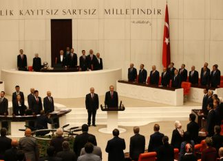 ΤΟΥΡΚΙΑ: Ορκίστηκε "Σουλτάνος" ο Ερντογάν σε μια φιέστα υπερπαραγωγή