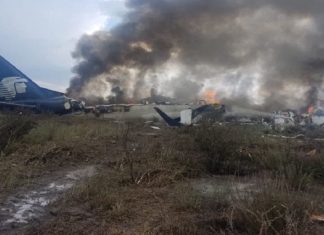 ΜΕΞΙΚΟ: Επέζησαν όλοι οι επιβαίνοντες από το αεροσκάφος που έπεσε