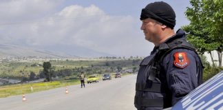 Έλληνας αστυνομικός κρατείται από τις αλβανικές αρχές στους Αγίους Σαράντα