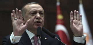Ο Ερντογάν αγνοεί ΗΠΑ και Ε.Ε. και συνεχίζει να απειλεί