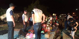 ΤΑΪΒΑΝ: Τουλάχιστον 17 νεκροί από εκτροχιασμό τρένου