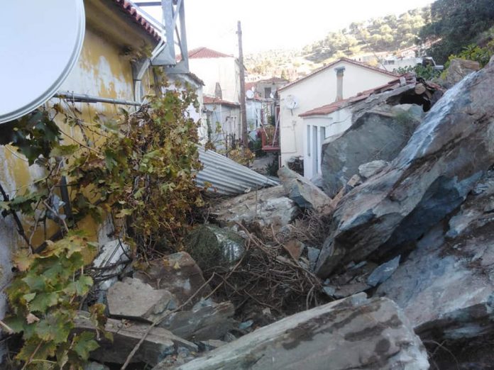 Λέσβος: Νύχτα τρόμου - Καταπλακώθηκαν σπίτια από κατολισθήσεις στο Πλωμάρι