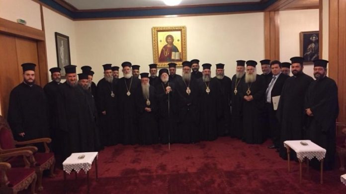 Εκκλησία της Κρήτης: «Έντονη διαμαρτυρία και δυσαρέσκεια» για τη συμφωνία Τσίπρα-Ιερώνυμου