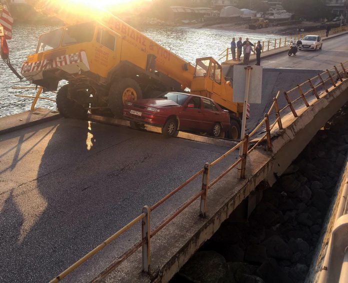 Καβάλα: Πανικός από κατάρρευση γέφυρας