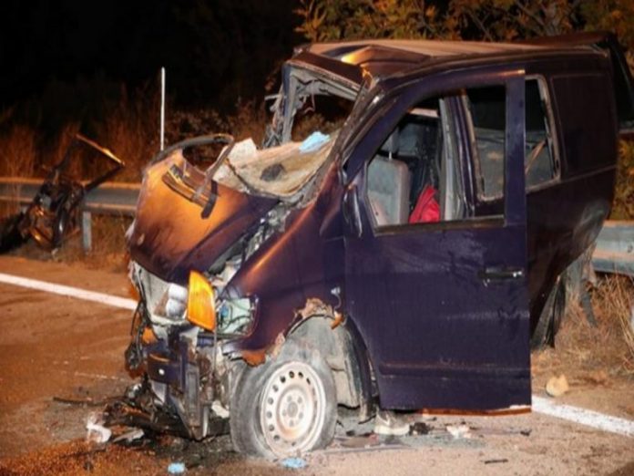 Θεσσαλονίκη: Νεκρό 4χρονο αγοράκι από τη σφοδρή σύγκρουση φορτηγού με βαν