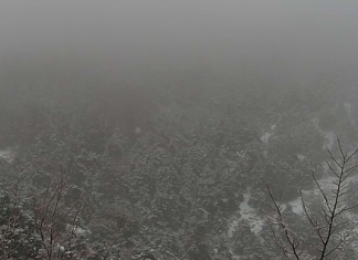 Πάρνηθα: Χιονίζει – Δείτε live εικόνα