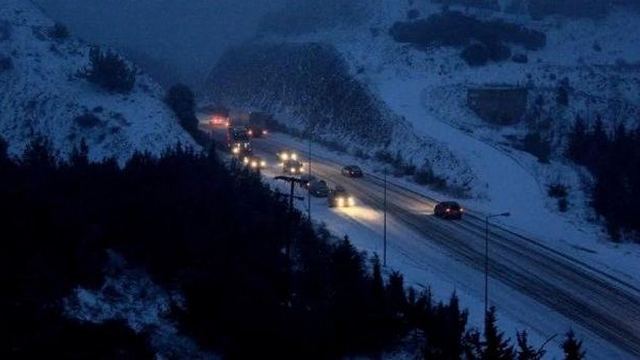 Φθιώτιδα: Έντονη χιονόπτωση προς Δομοκό