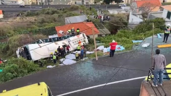 ΠΟΡΤΟΓΑΛΙΑ: Πολύνεκρο δυστύχημα με τουριστικό λεωφορείο