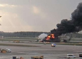 ΜΟΣΧΑ: 13 νεκροί από φωτιά σε αεροσκάφος που πραγματοποίησε αναγκαστική προσγείωση