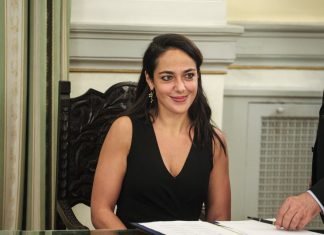 Δόμνα Μιχαηλίδου: Ετοιμάζεται να κατέβει υποψήφια στη Β’ Πειραιά