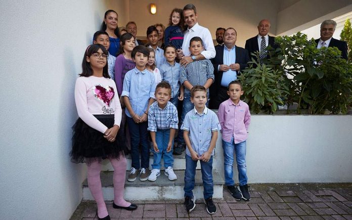 Το Παιδικό Χωριό SOS στο Πλαγιάρι επισκέφθηκε ο Κυρ. Μητσοτάκης