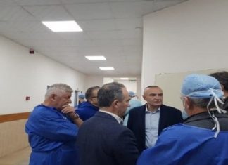 ΑΛΒΑΝΙΑ: Το νοσοκομείο Τιράνων επισκέφθηκε ο πρόεδρος της Αλβανίας