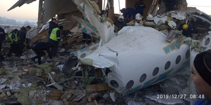 ΚΑΖΑΚΣΤΑΝ: Αεροπορική τραγωδία - Συνετρίβη αεροπλάνο με 100 επιβάτες