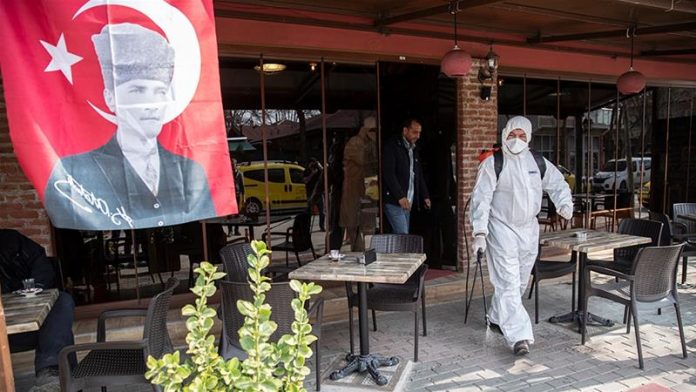 Τουρκία - κορωνοϊός: Έσπασε το φράγμα των 10.000 νεκρών
