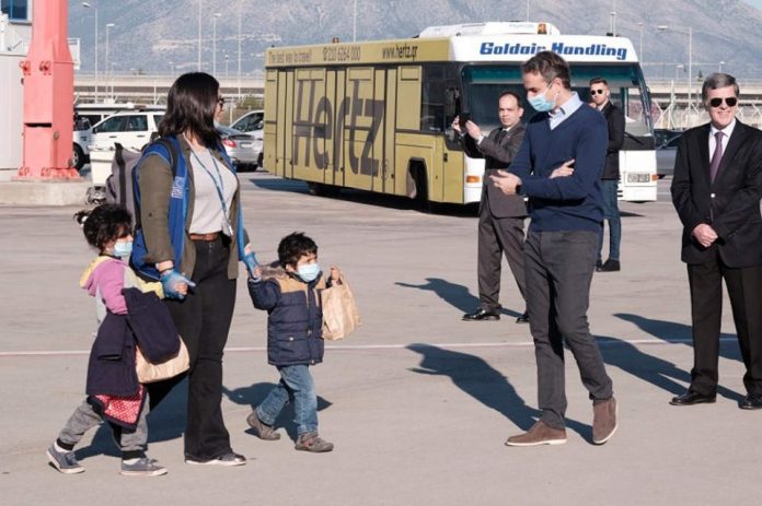 Δηλώσεις του πρωθυπουργού Κ. Μητσοτάκη κατά την αναχώρηση 50 ασυνόδευτων ανηλίκων προσφύγων για τη Γερμανία
