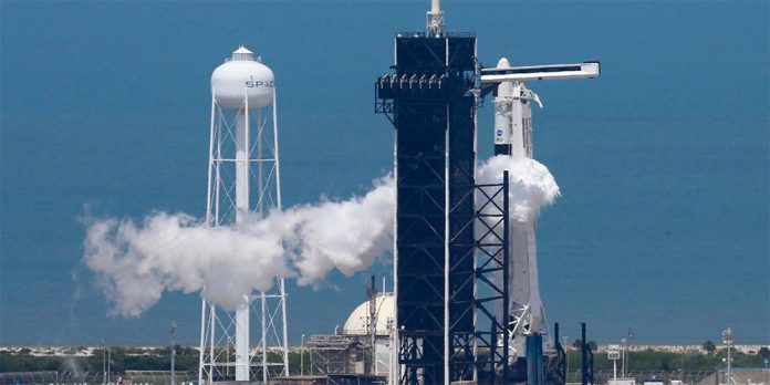 SpaceX: Εκτοξεύθηκε η επανδρωμένη αποστολή προς το Διάστημα!