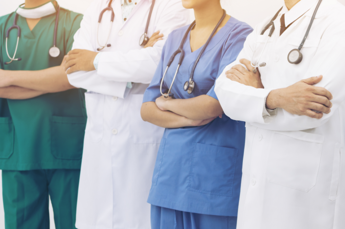 Υπουργείο Υγείας: Πρόσληψη 300 γιατρών σε ΜΕΘ