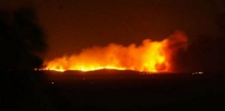 Κεφαλλονιά: Δύσκολο βράδυ με την μεγάλη πυρκαγιά στη περιοχή Αννινάτα