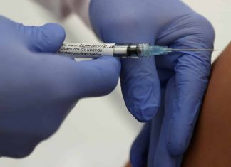 Φθιώτιδα: Με κορωνοϊό δημοτικός σύμβουλος που είχε εμβολιαστεί με την πρώτη δόση